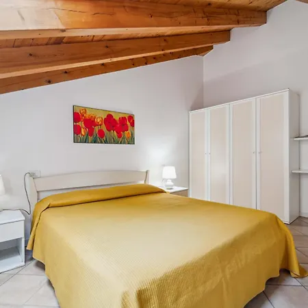 Hotel apartamentowy Village 2*
