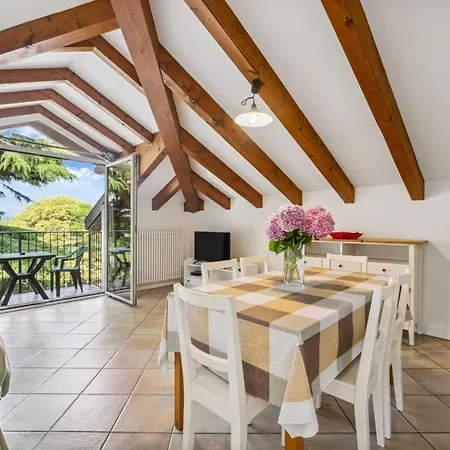 Village Aparthotel 3*