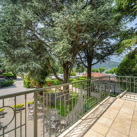 Village Aparthotel 3*